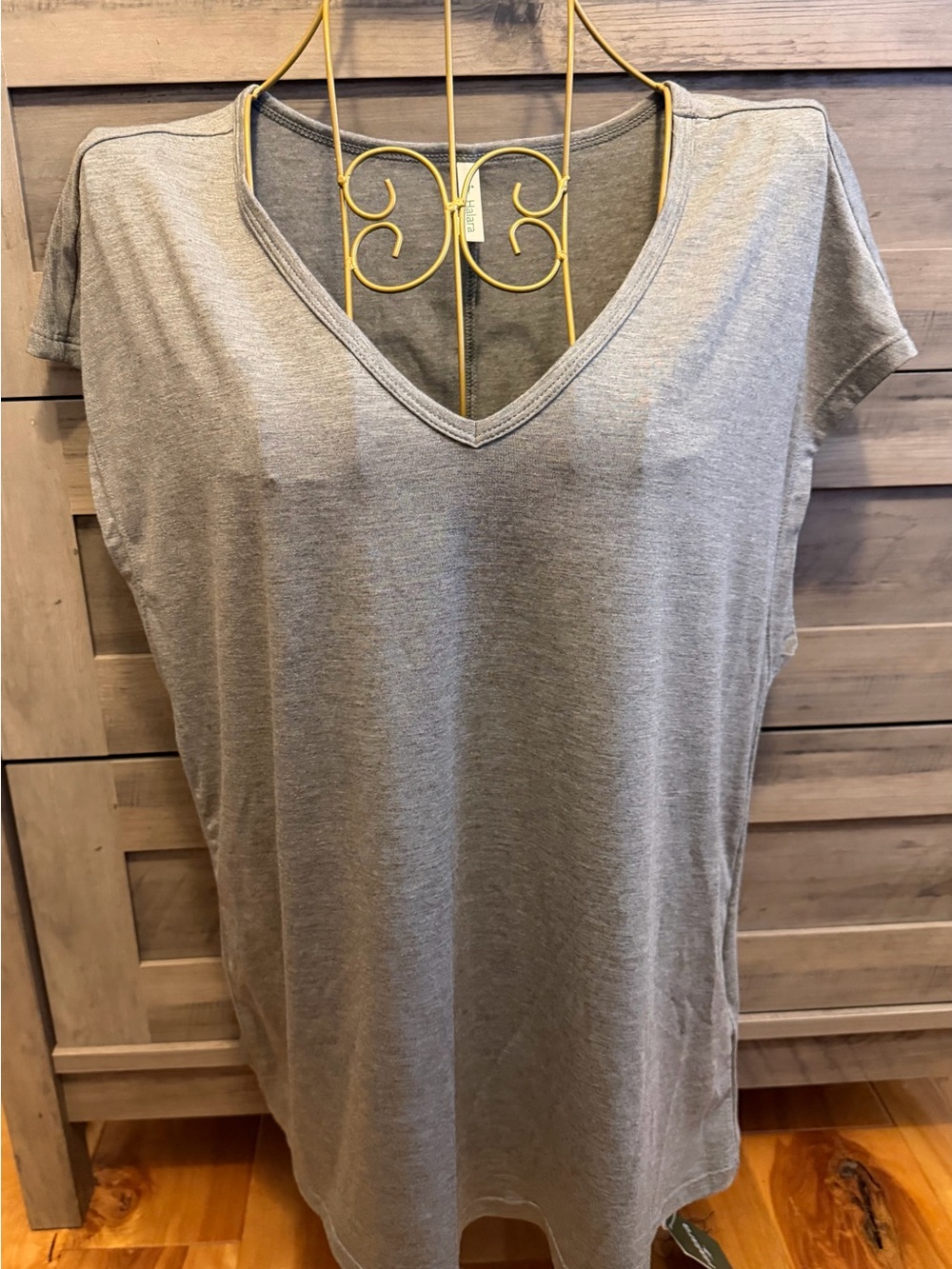 NWT Halara V-Neck Short Sleeve Tee